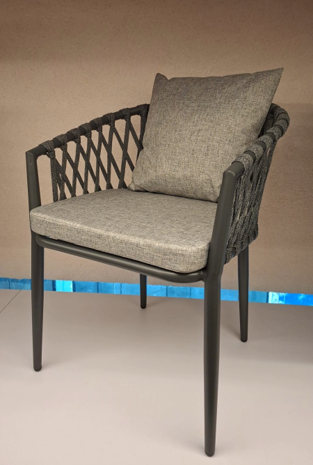 كرسي ألمنيوم